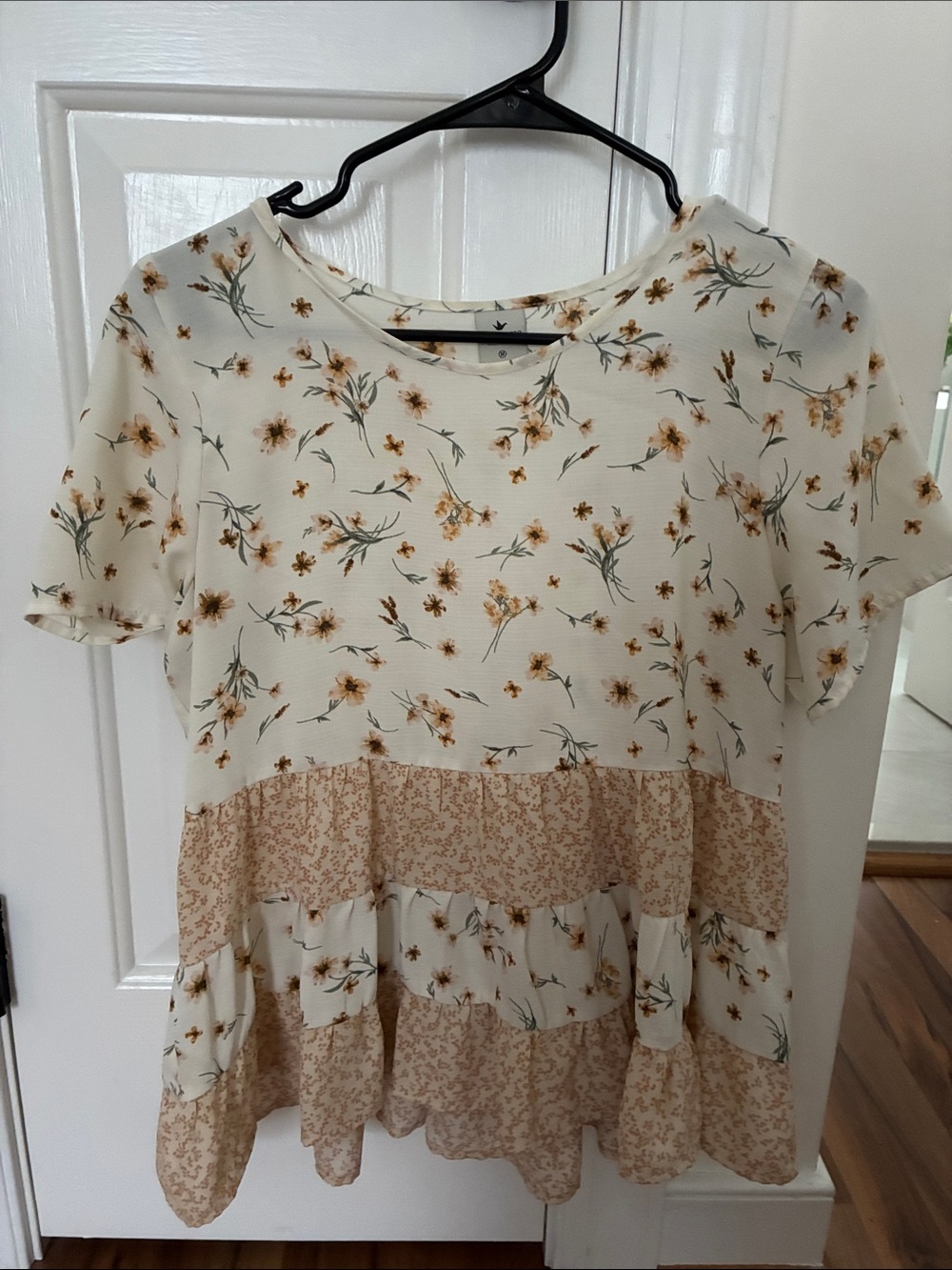 Paper Crane Cream Floral Tiered Short Sleeve Tunic